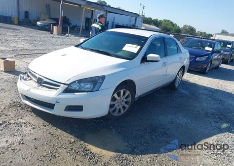 2007 Honda Accord 3.0 Se from USA, damaged, VIN 1HGCM66457A047853